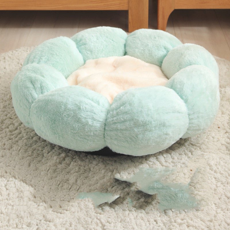 Pet Bed Mat New Pet Soft Dog Cat Blanket Flower Shaped Doghouse - AURA