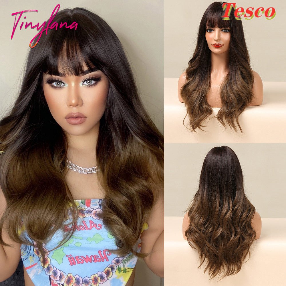 Women Wear Wavy Wigs - AURA