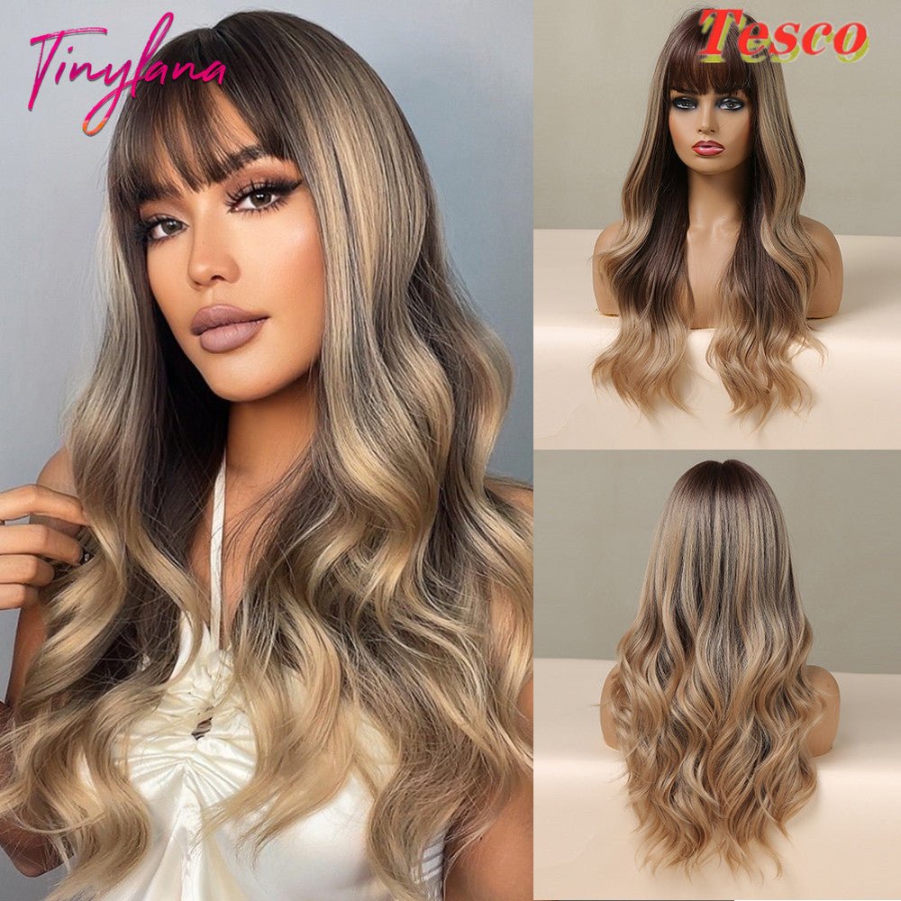 Women Wear Wavy Wigs - AURA